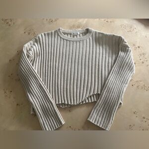 Crop top sweater